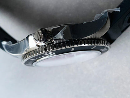 GF Factory 1:1 Breitling SuperOcean II 44mm Best Edition Black Dial A2824