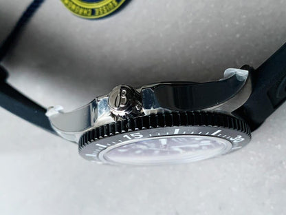 GF Factory 1:1 Breitling Superocean 44mm Special SS Best Edition Black Dial A2824